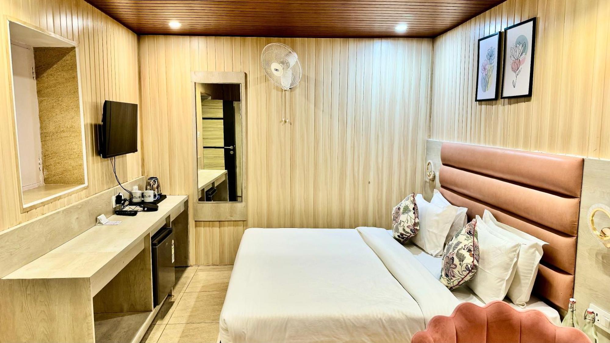 Hotel Pride Inn - 800 Mts From Mall Road 穆索里 外观 照片