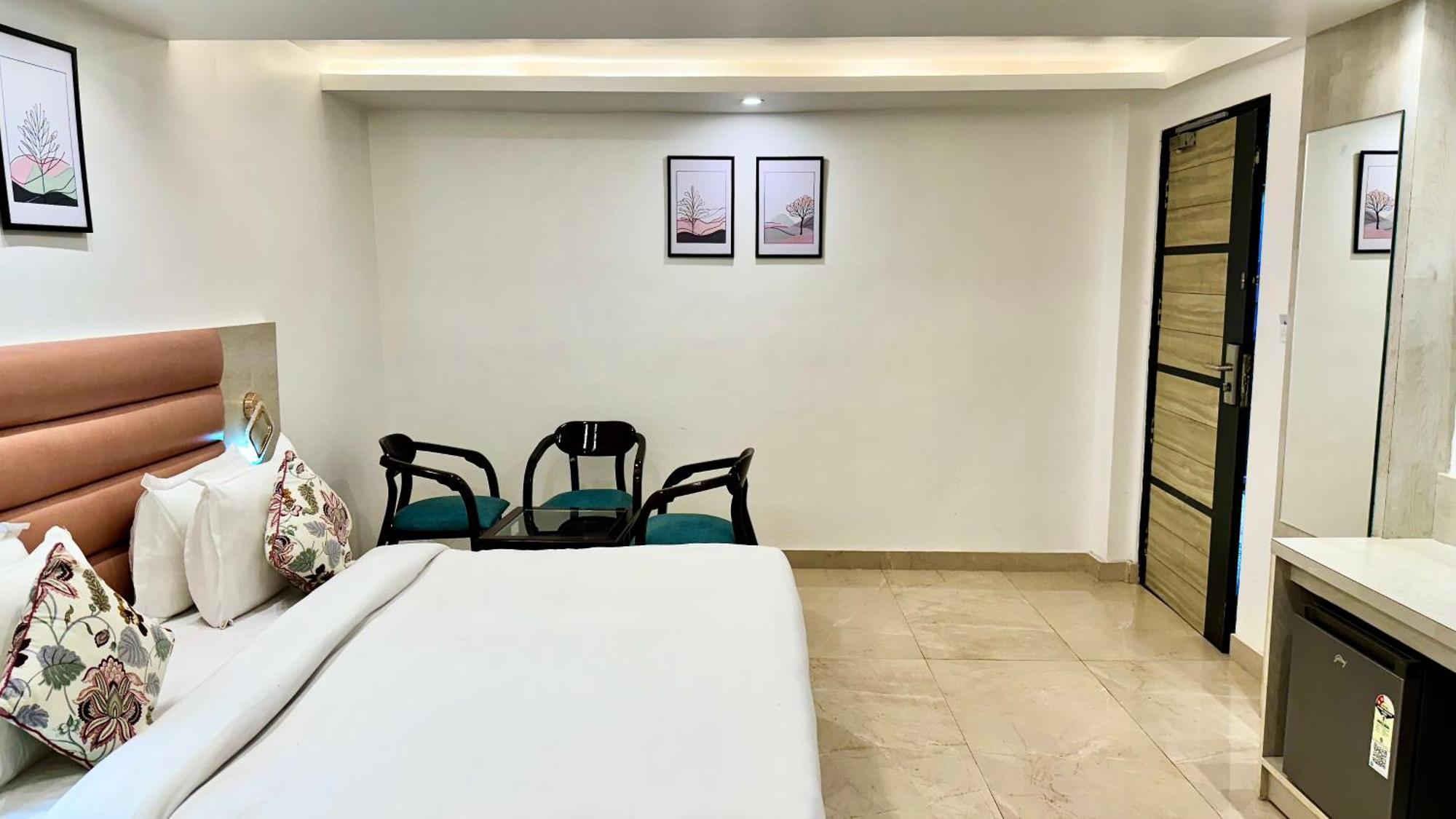 Hotel Pride Inn - 800 Mts From Mall Road 穆索里 外观 照片