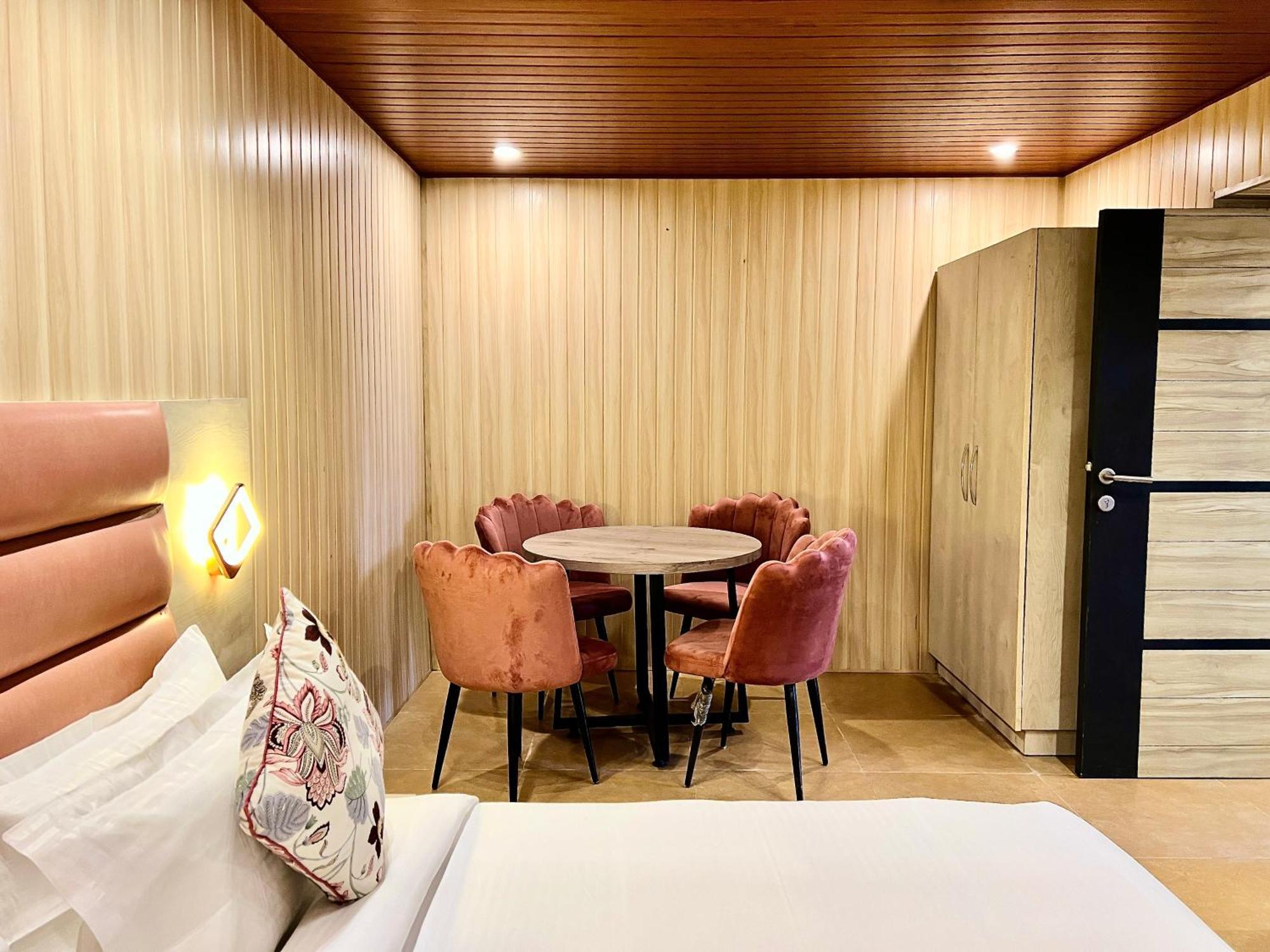 Hotel Pride Inn - 800 Mts From Mall Road 穆索里 外观 照片