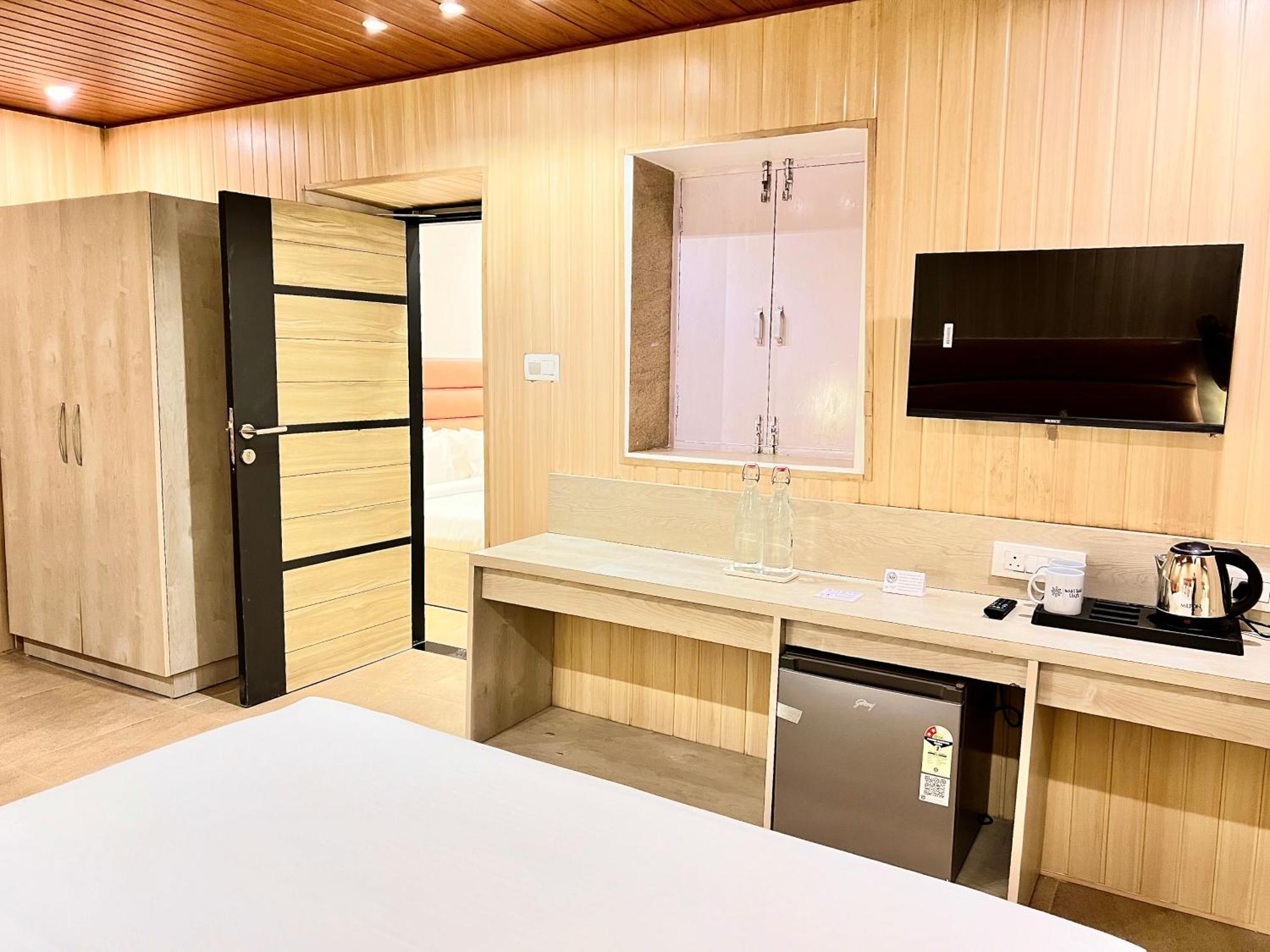 Hotel Pride Inn - 800 Mts From Mall Road 穆索里 外观 照片