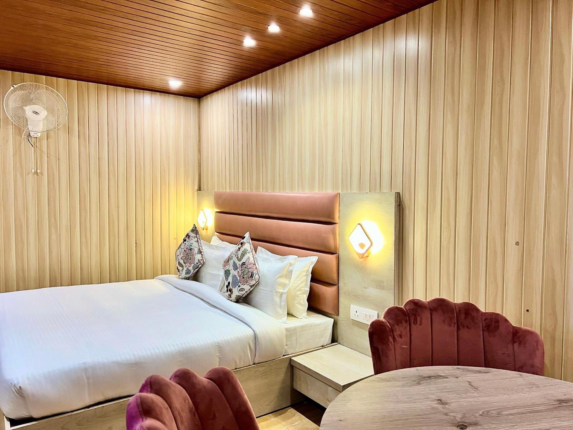 Hotel Pride Inn - 800 Mts From Mall Road 穆索里 外观 照片