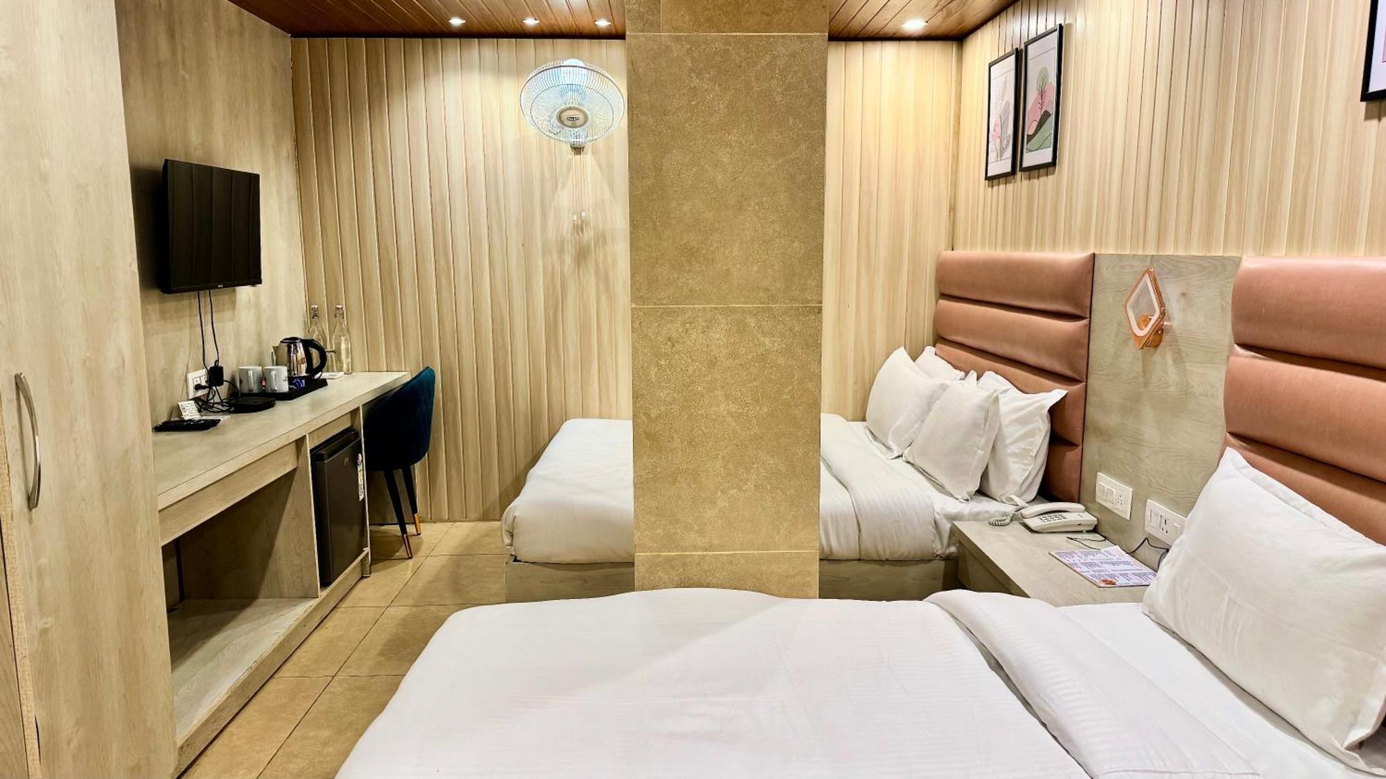 Hotel Pride Inn - 800 Mts From Mall Road 穆索里 外观 照片
