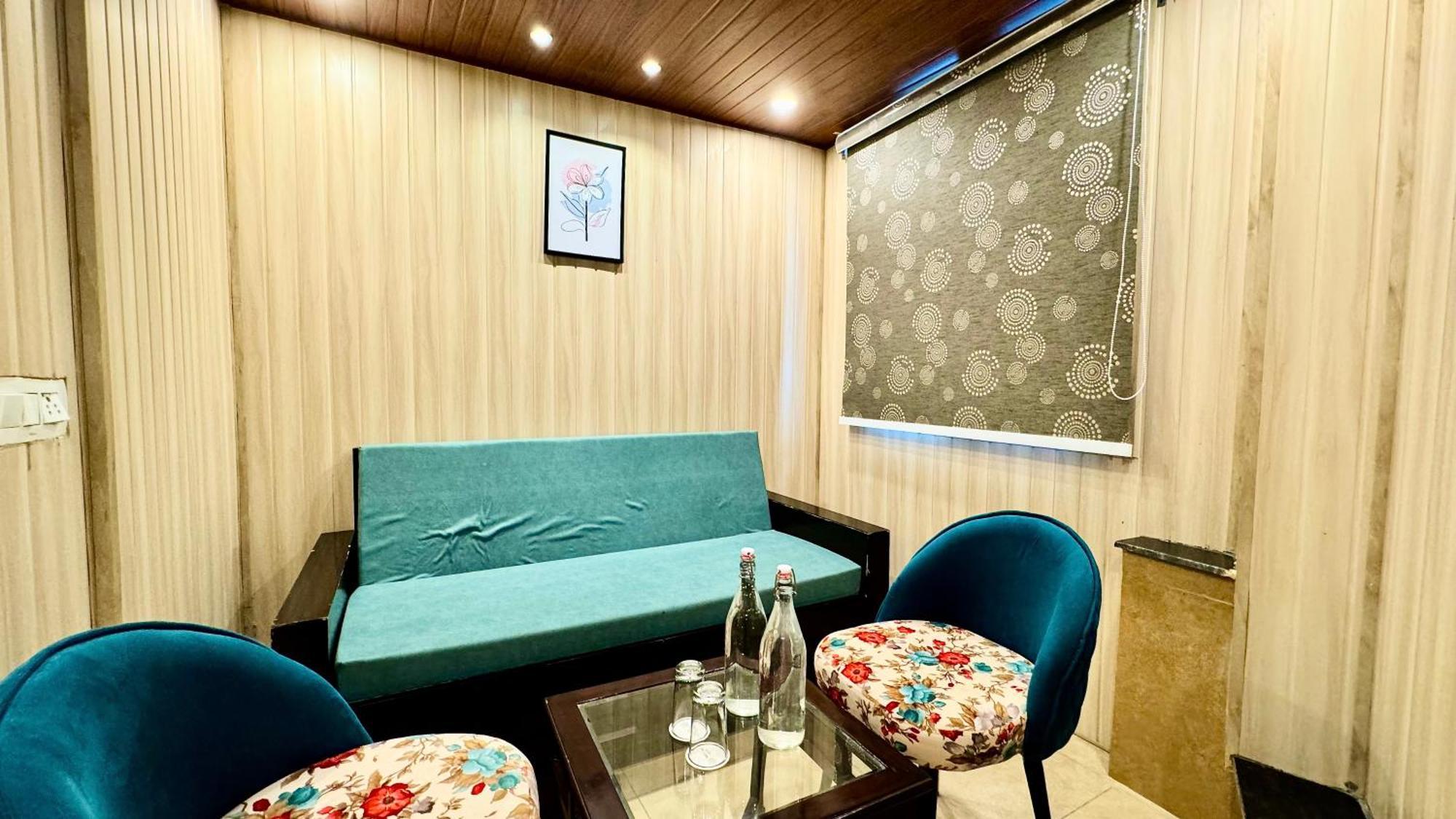Hotel Pride Inn - 800 Mts From Mall Road 穆索里 外观 照片