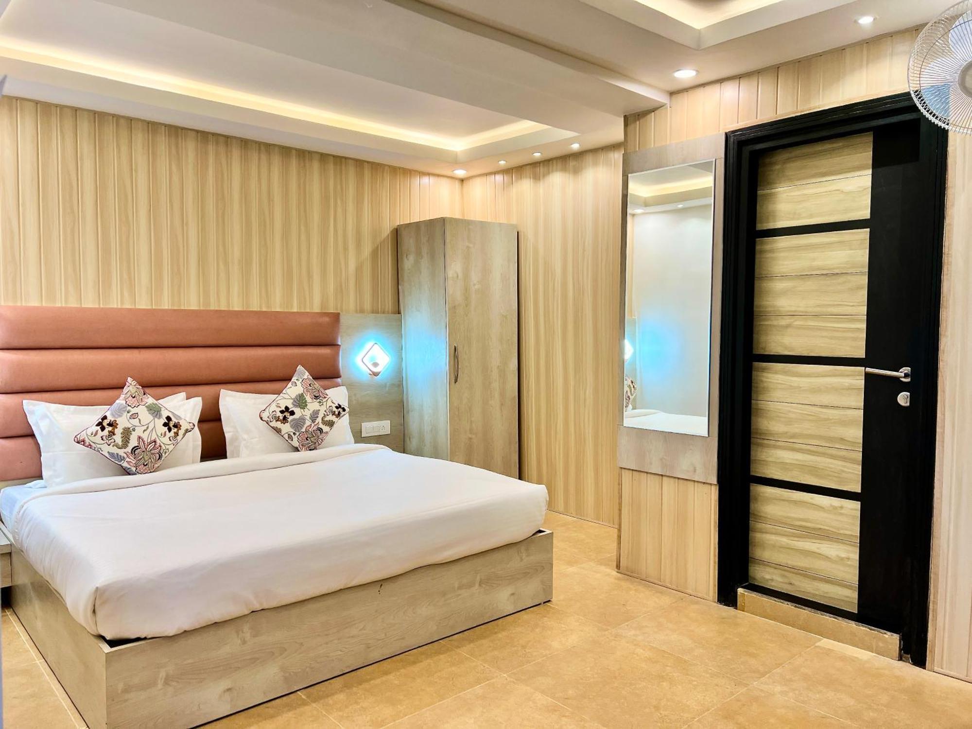 Hotel Pride Inn - 800 Mts From Mall Road 穆索里 外观 照片