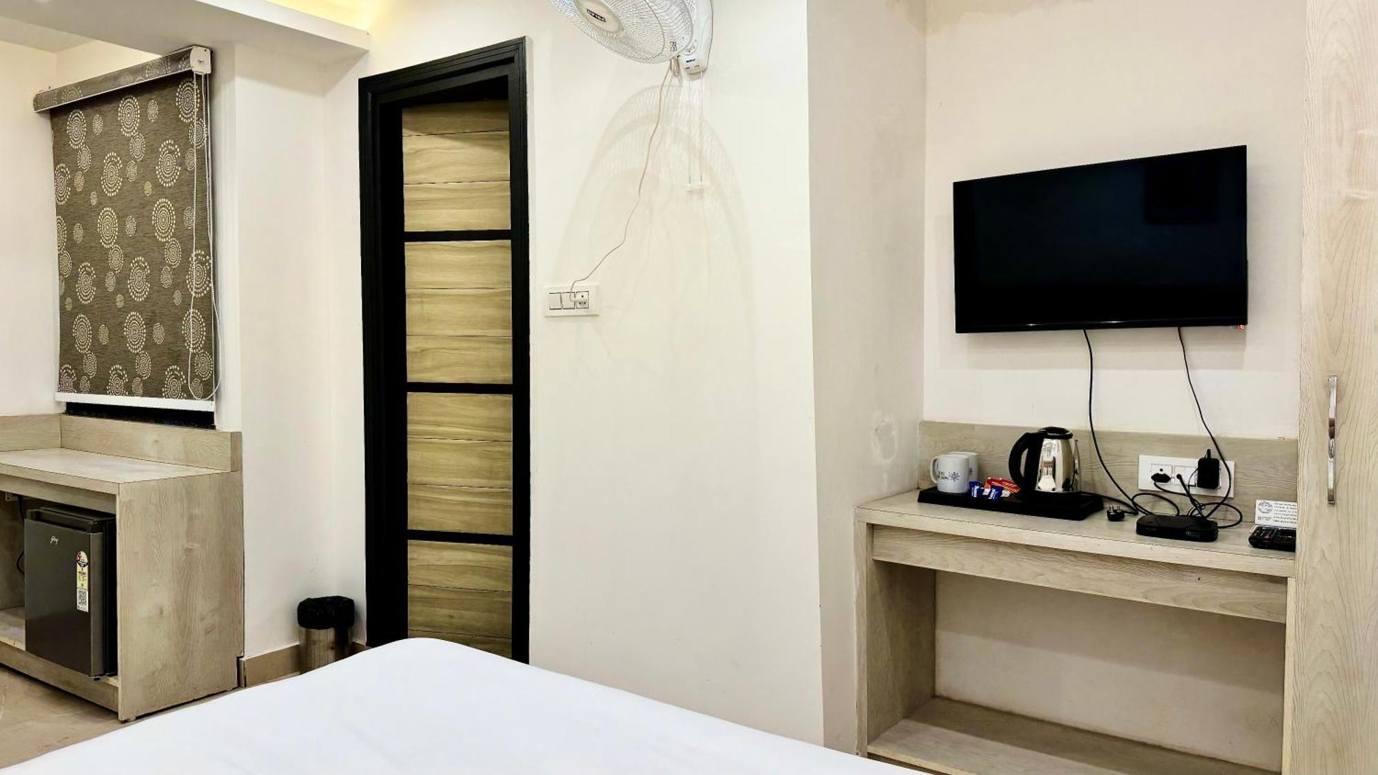 Hotel Pride Inn - 800 Mts From Mall Road 穆索里 外观 照片