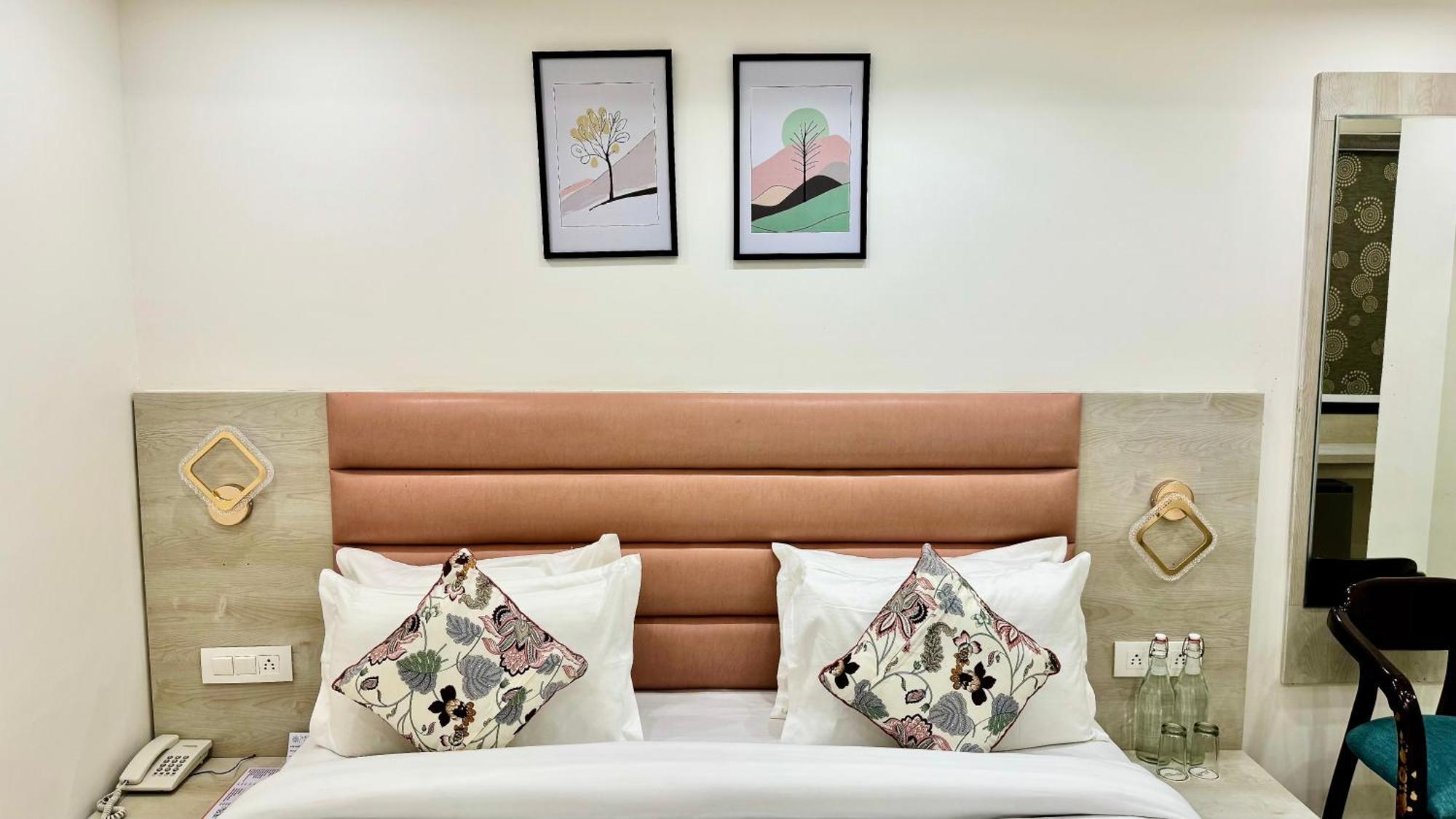 Hotel Pride Inn - 800 Mts From Mall Road 穆索里 外观 照片