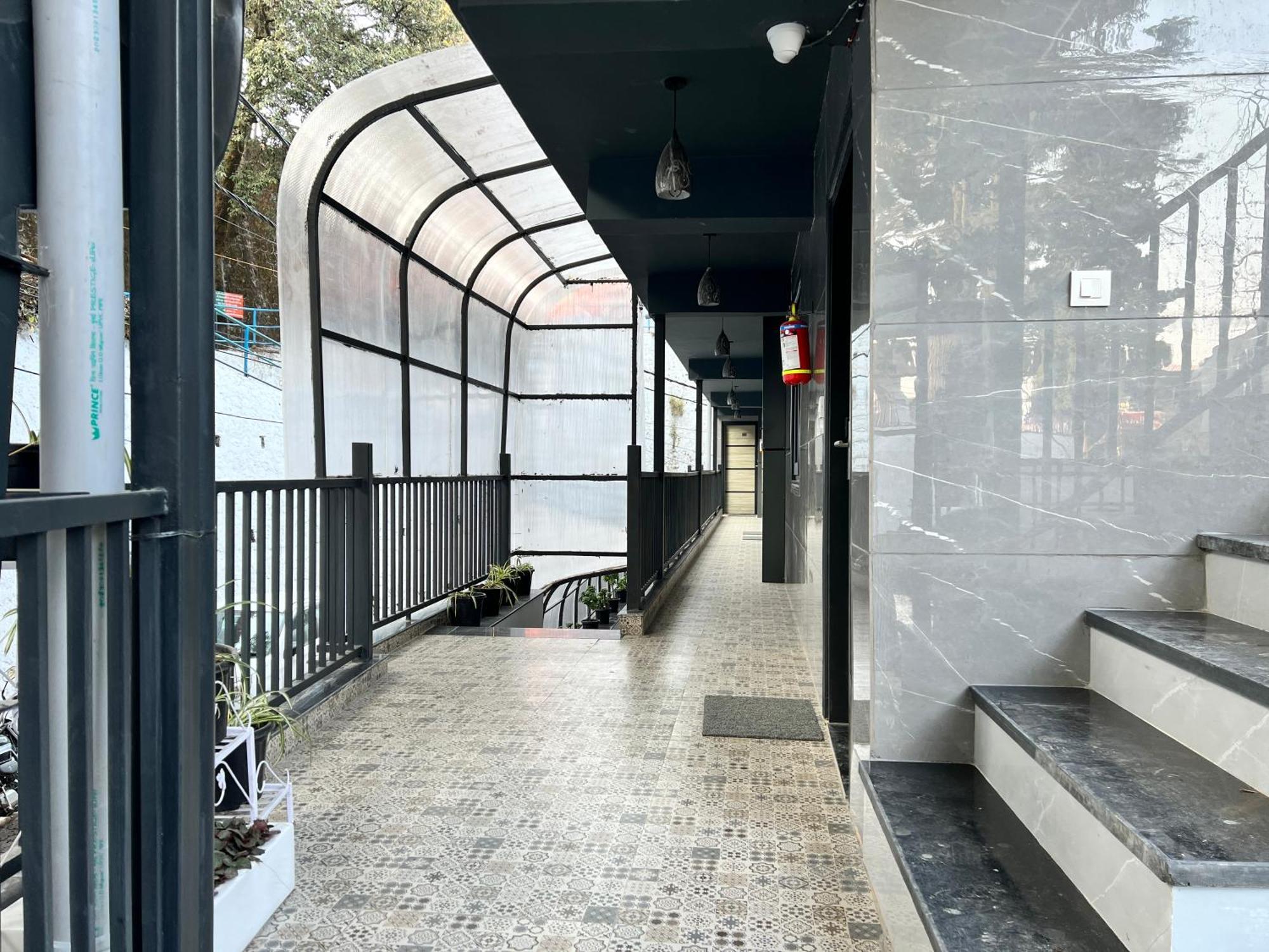 Hotel Pride Inn - 800 Mts From Mall Road 穆索里 外观 照片