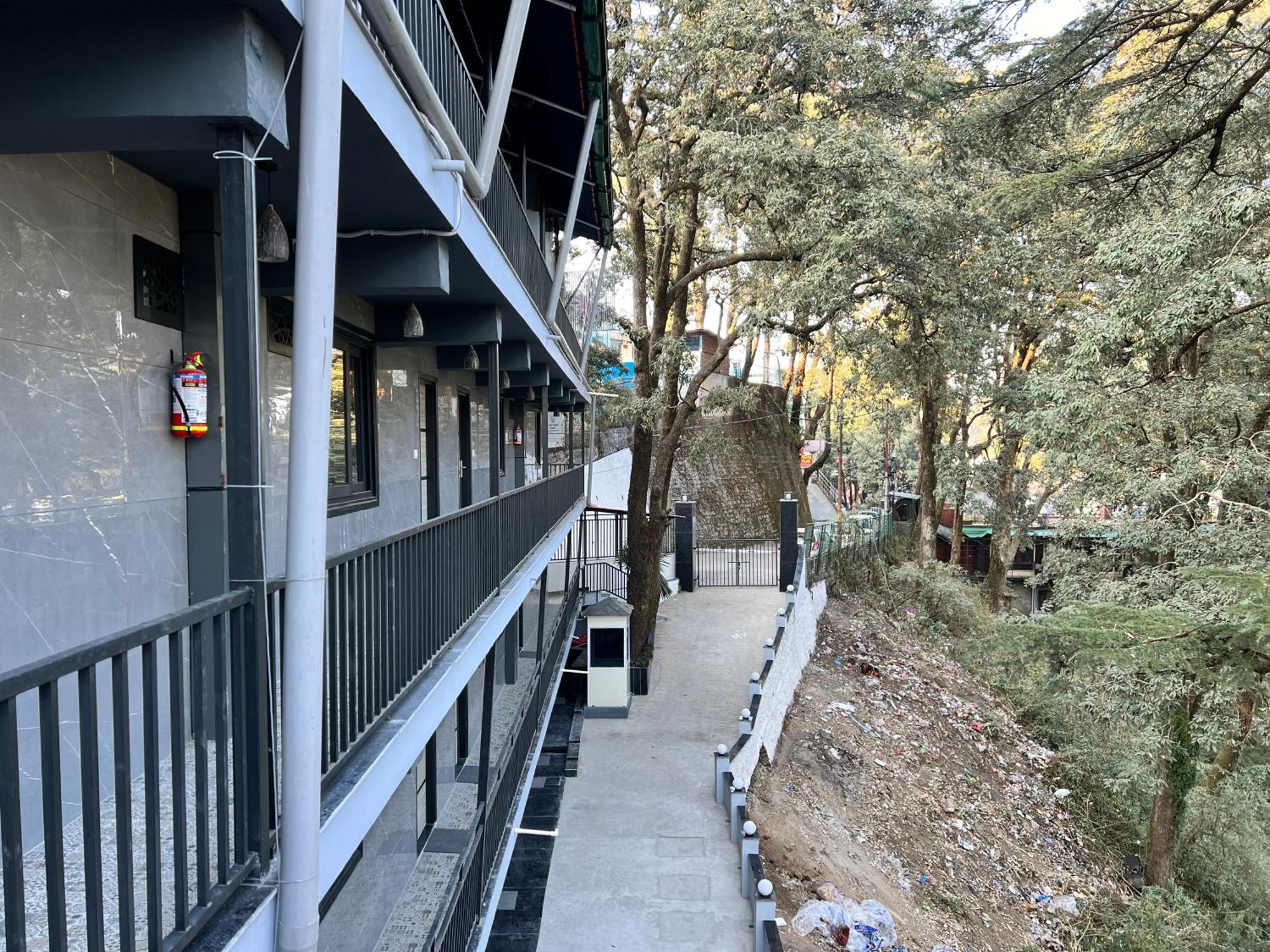 Hotel Pride Inn - 800 Mts From Mall Road 穆索里 外观 照片